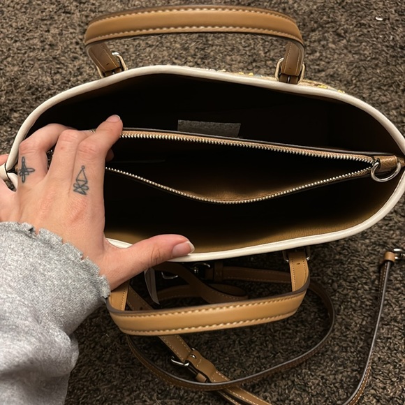 NWT embroidered COACH tote 🧸 - Picture 4 of 4